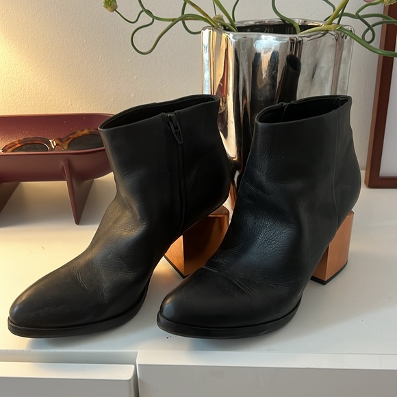 Alexander Wang booties with rose gold heel - Picture 3 of 5